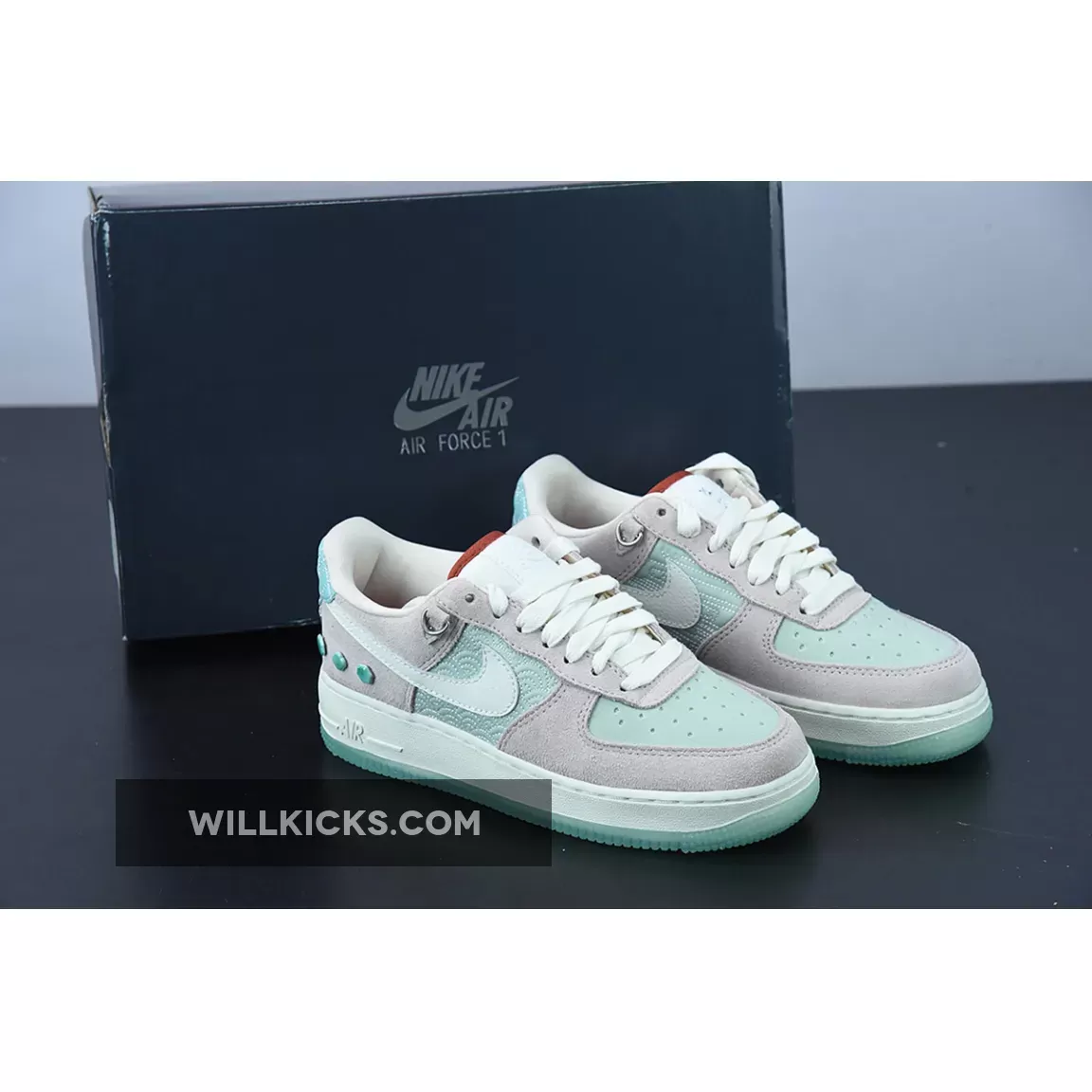 Shapeless Formless Limitless / Nike Air Force 1 Low 'Formless