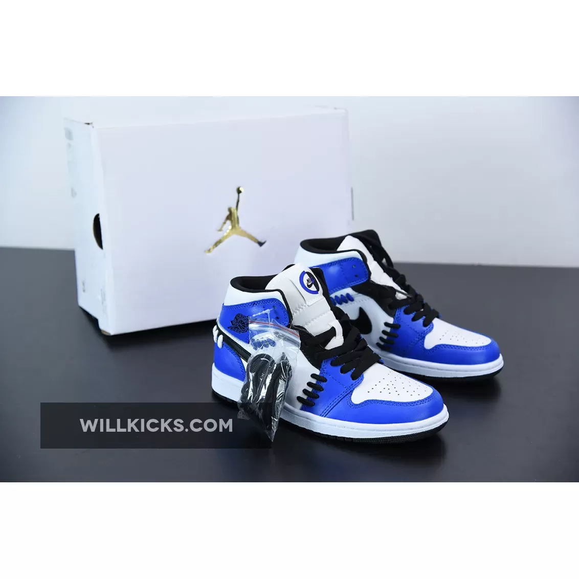 Air Jordan 1 Mid SE 'Sisterhood' Game Royal/Black-White CV0152-401 #air jordan 1 mid game royal black toe