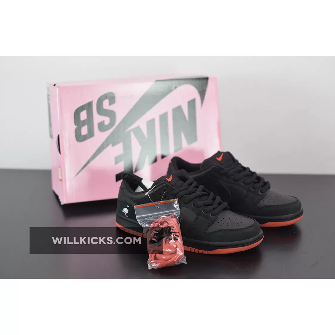 Jeff Staple X Nike SB Dunk Low 'Black Pigeon' 883232-008 Restock