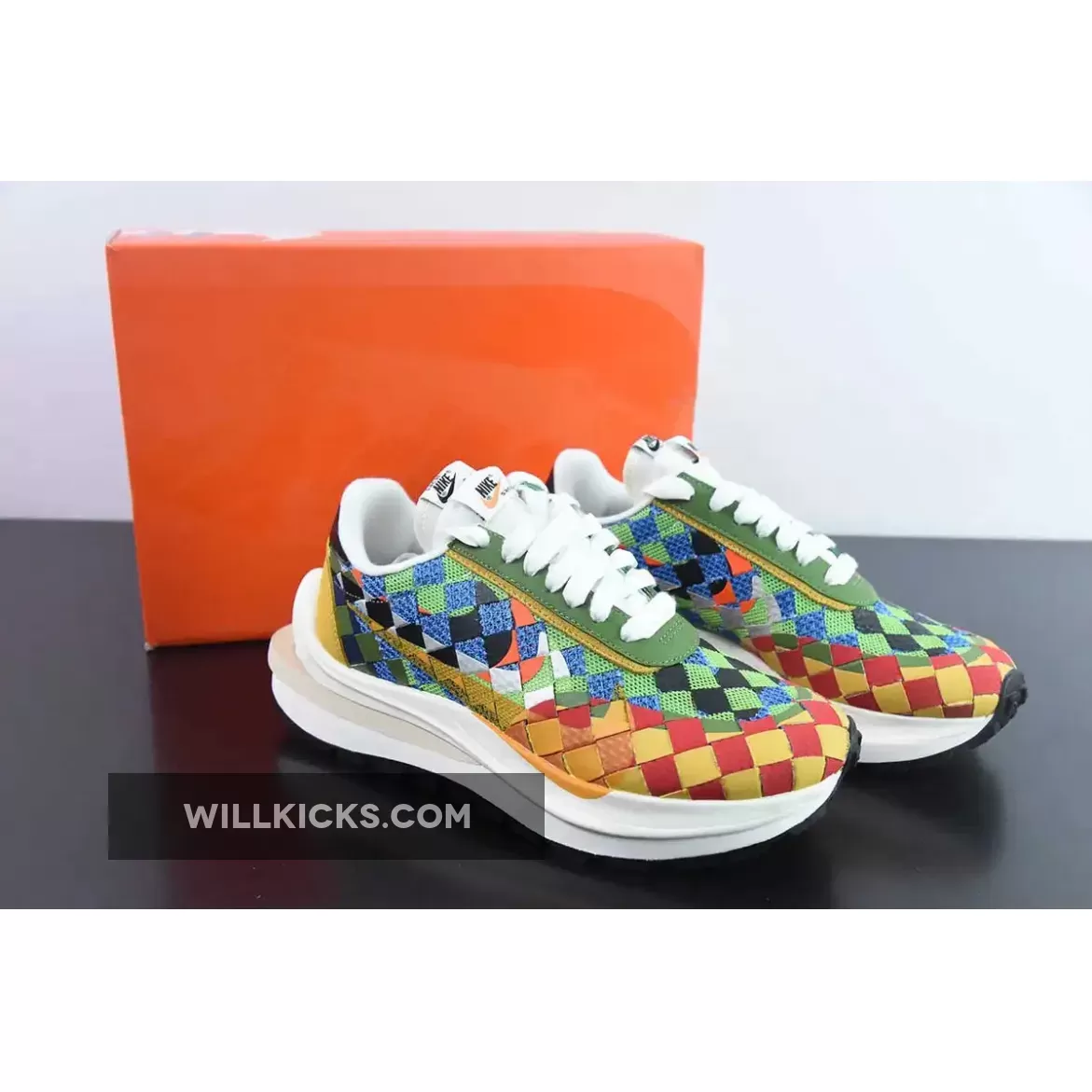 sacai x Nike LDVaporwaffle Mix Low Green Gusto/Safety Orange-Sail